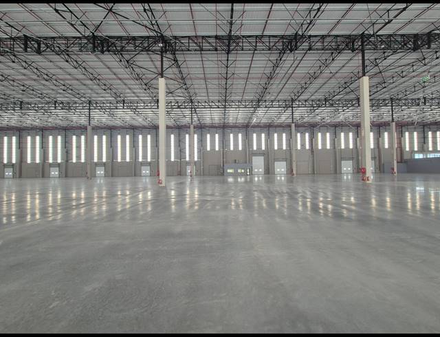 12,675M² WAREHOUSE TO LET IN LINBRO PARK